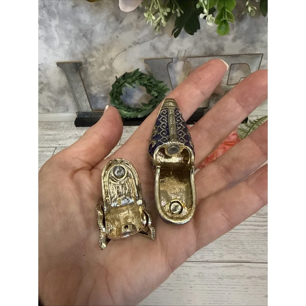 N/A vintage enameled